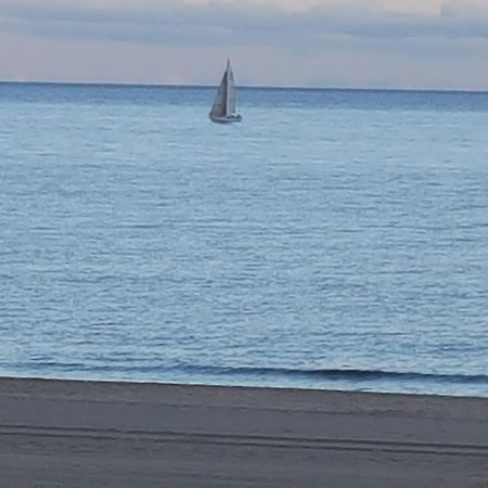 Chambres D'Hotes Un Ete Sans Fin A 50 M De La Plage A Canet Plage 외부 사진